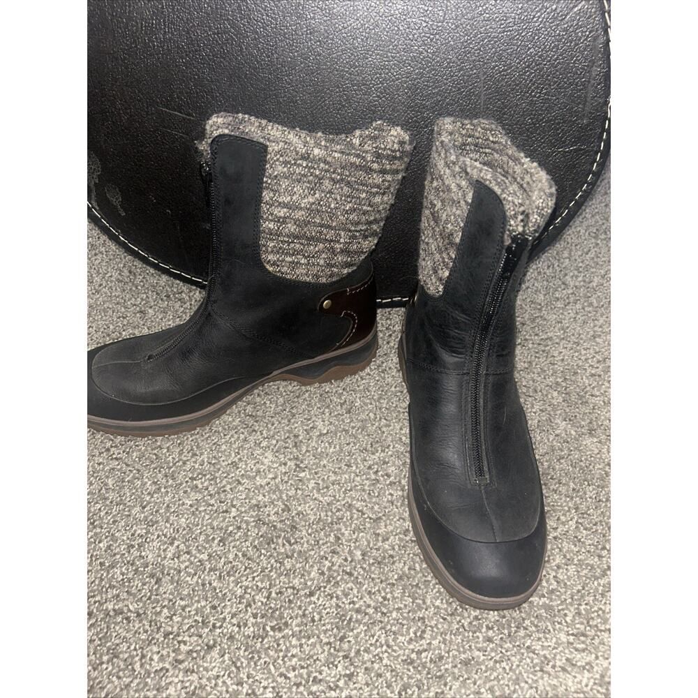 Women's Merrell Waterproof Black/Brown Boots Size 8 box 1